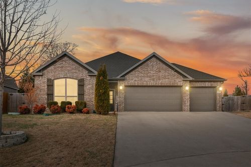 403 Shady Oak Cir, Cave Springs, AR, 72718-8813 | Card Image