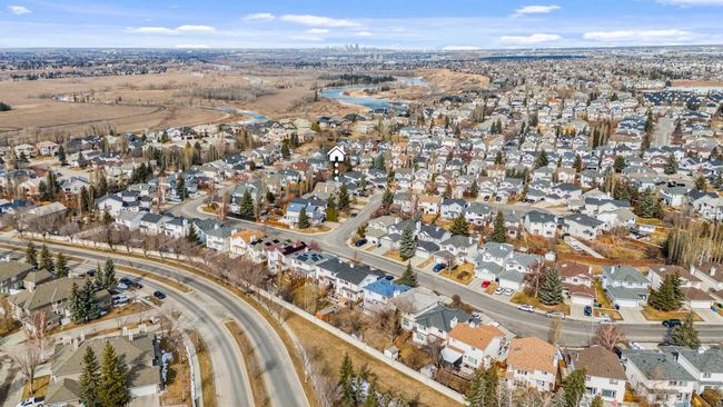 18 Mt Selkirk Place Se, House other with 5 bedrooms, 3 bathrooms and 4 parking in Calgary AB | Image 45