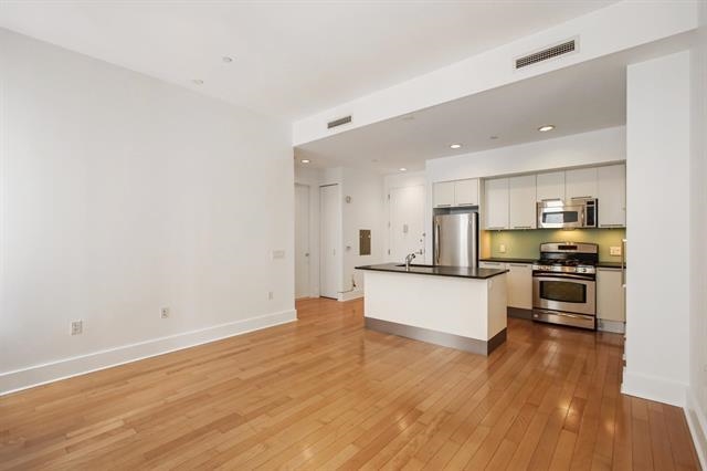 Residential Lease in JC, Bergen-Lafayett 4