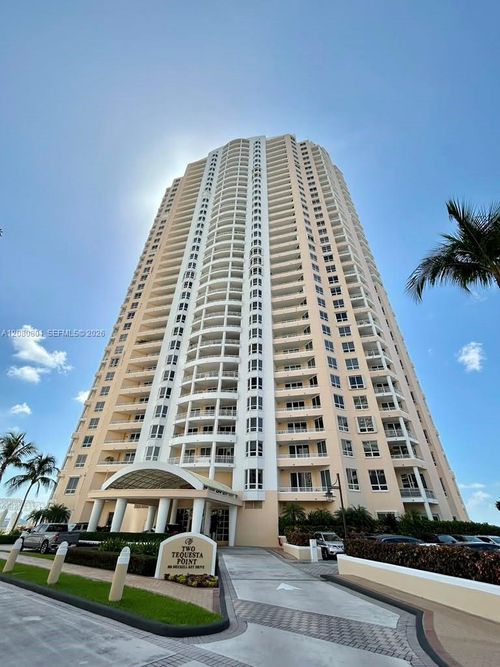 404-808 Brickell Key Dr, Miami, FL, 33131-2651 | Card Image