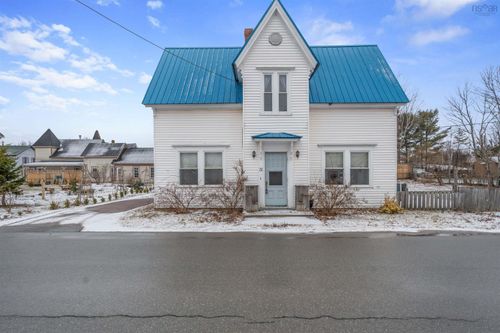 31 Chapel St, Parrsboro, NS, B0M1S0 | Card Image