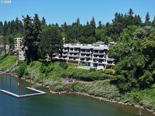207-790 Se Webber St, Portland, OR, 97202-7056 | Card Image
