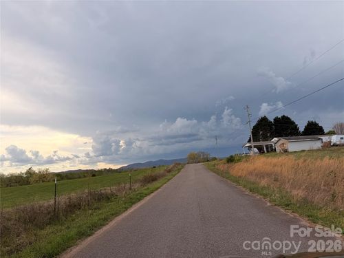 7557 Cowtail Ln, Connelly Springs, NC, 28612-8395 | Card Image