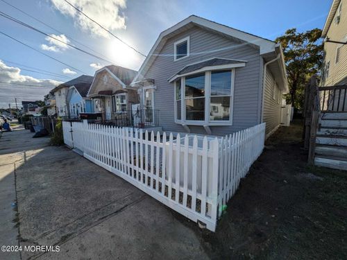 21 Pineview Avenue, Keansburg, NJ, 07734 | Card Image