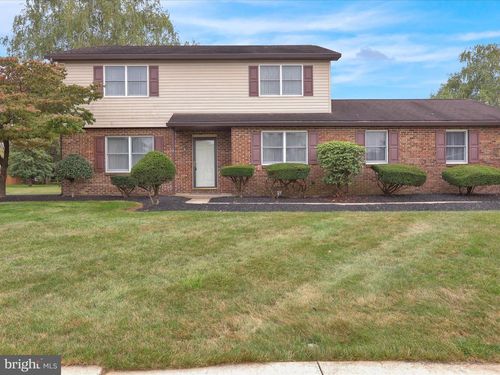 2 Cambridge Ct, Fleetwood, PA, 19522-1018 | Card Image