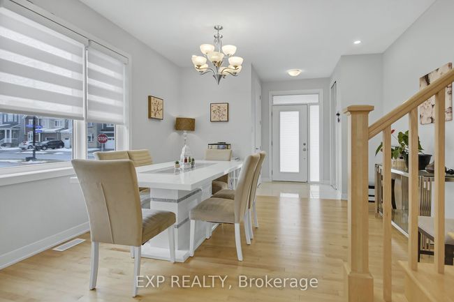 2021 Elevation Rd, House attached with 3 bedrooms, 3 bathrooms and 2 parking in Nepean ON | Image 4