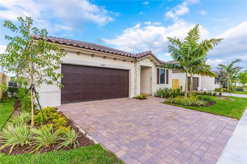 0-11947 Sw 241st Ter, Homestead, FL, 33032-3046 | Card Image