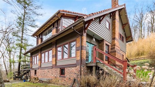 6405 N River Rd, Zanesville, OH, 43701-8312 | Card Image