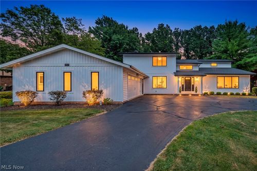 2060 Kingsborough Dr, Painesville, OH, 44077-1545 | Card Image