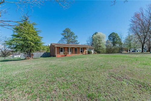 131 Cherry Ln, Lexington, NC, 27292-7518 | Card Image