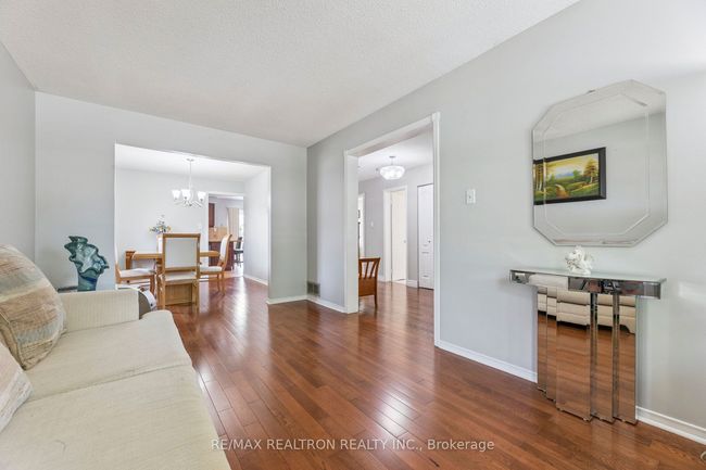 6 Gardiner Dr, House other with 6 bedrooms, 4 bathrooms and 2 parking in Ajax ON | Image 8