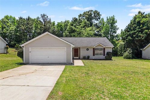 30 Canterbury Dr, Grantville, GA, 30220-2024 | Card Image