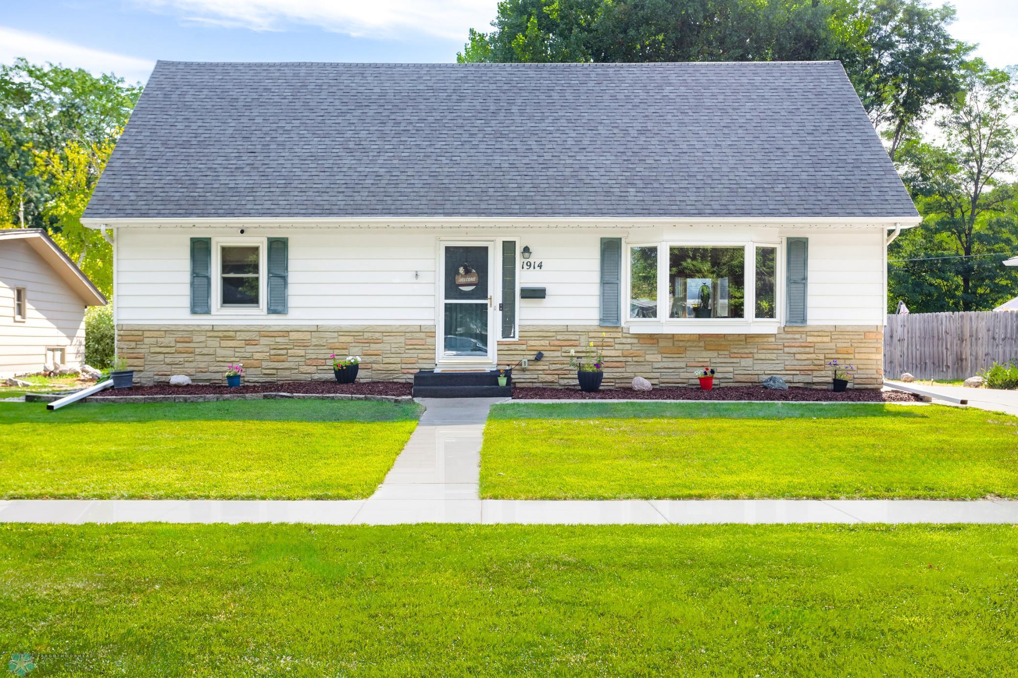 17th St, Fargo, ND 58103