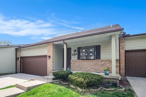 578 Oakbrook Cir, Flushing, MI, 48433-1704 | Card Image
