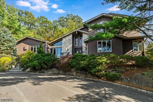 14 Putnam Rd, Livingston, NJ, 07039-6128 | Card Image