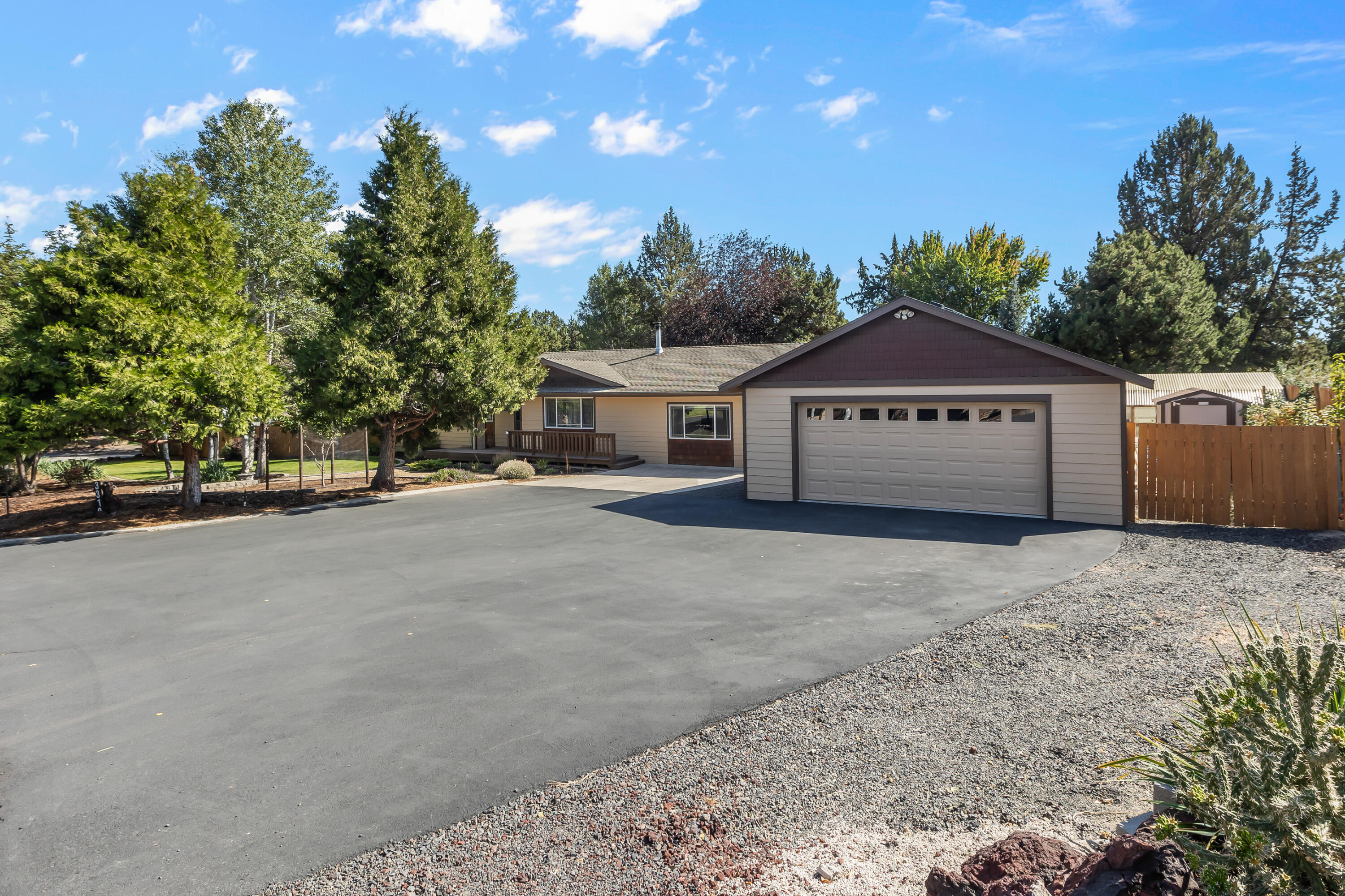 Yew Ave, Redmond, OR 97756