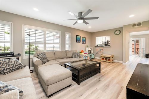 apt-213-25885 Trabuco Rd, Lake Forest, CA, 92630-6645 | Card Image