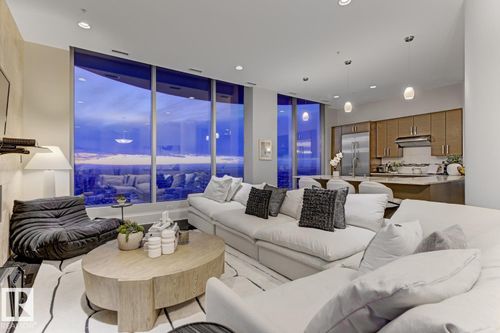 10152 104 St Nw, Edmonton, AB, T5J0B6 | Card Image