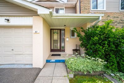 57 Carisbrooke Crt, Condo with 3 bedrooms, 3 bathrooms and 2 parking in Brampton ON | Image 3