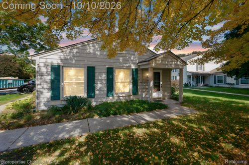 2631 Thornbrier Ct, Lake Orion, MI, 48360-1744 | Card Image