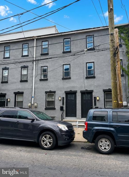 109 W Thompson St, PHILADELPHIA, PA, 19122-4621 | Card Image