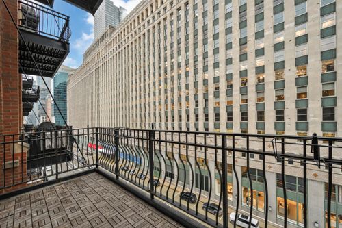 apt-713-333 W Hubbard St, Chicago, IL, 60654-4973 | Card Image