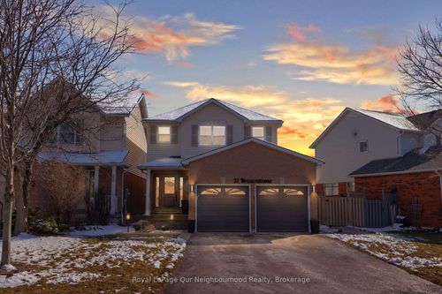 31 Brownstone Crescent, Clarington, ON, L1E2Y1 | Card Image
