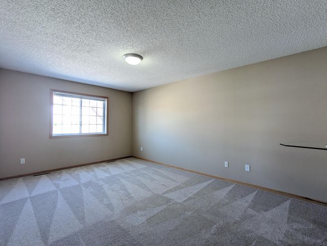 6835 Pine Crest Trl S, Townhouse with 2 bedrooms, 2 bathrooms and null parking in Cottage Grove MN | Image 9