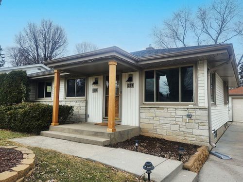 230 N 111th Street, Wauwatosa, WI, 53226 | Card Image