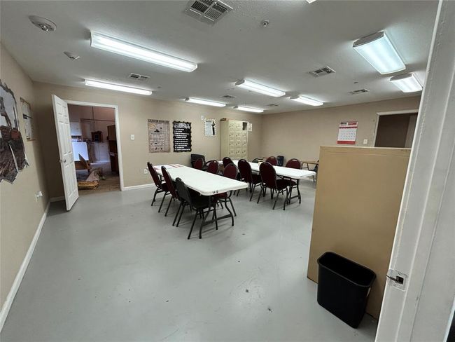 SH-1 Class Room | Image 39