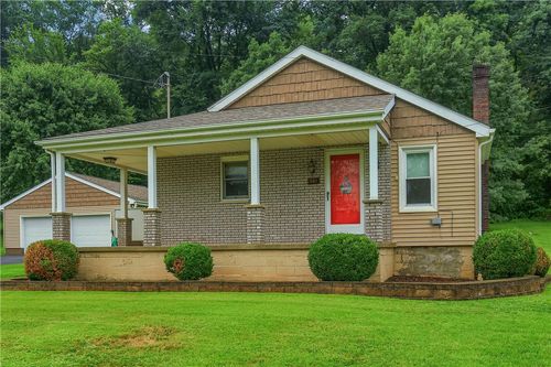 501 Palo Alto Dr, Ellwood City, PA, 16117-2769 | Card Image