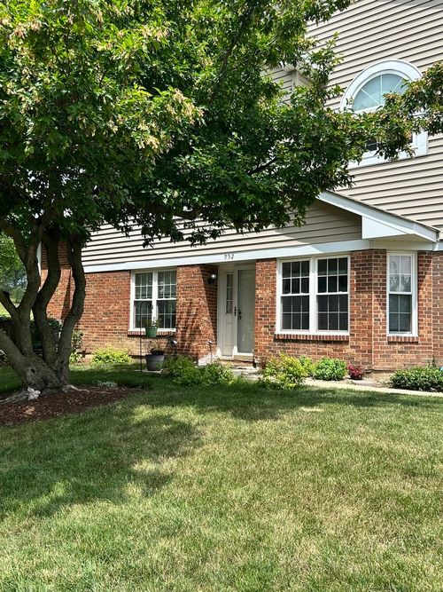 2828-952 W Happfield Dr, Arlington Heights, IL, 60004-7142 | Card Image