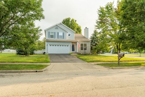 10 Wrens Nest Ct, Etna, OH, 43062-8967 | Card Image