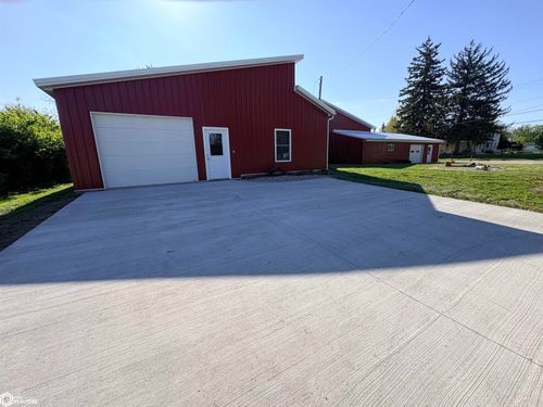1305 Benton Ave E, Albia, IA, 52531-2229 | Card Image