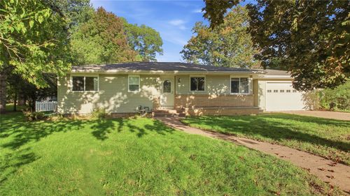 216 17th St Ne, Menomonie, WI, 54751-2143 | Card Image