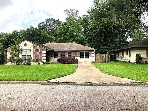 1209 Confederate Rd, Houston, TX, 77055-6306 | Card Image