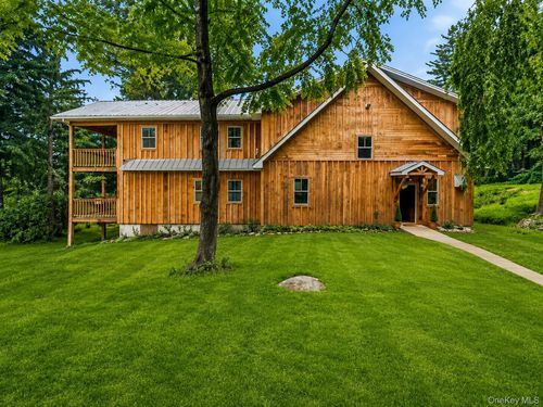 71 Oak St, Narrowsburg, NY, 12764-5911 | Card Image