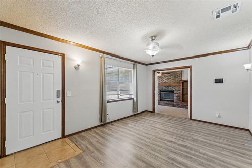 3401 E Noble Dr, Edmond, OK, 73034-8206 | Card Image