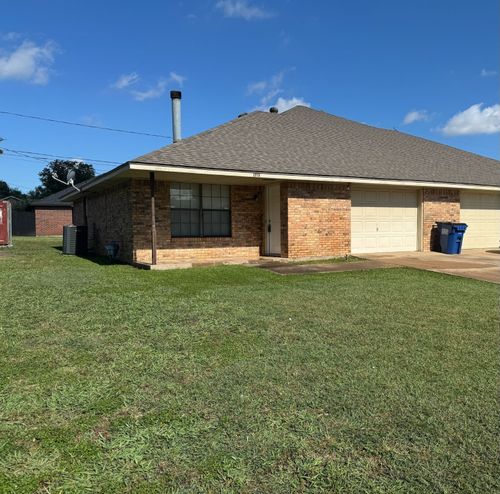 1713 Carrington Dr, Glenn Heights, TX, 75154-8646 | Card Image