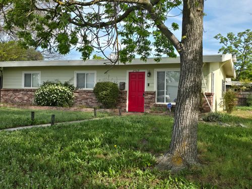 2469 Fernandez Drive, Sacramento, CA, 95822 | Card Image