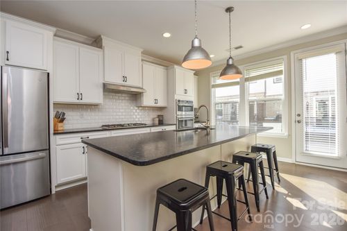 612 Tudor Park Way, Charlotte, NC, 28211-1782 | Card Image