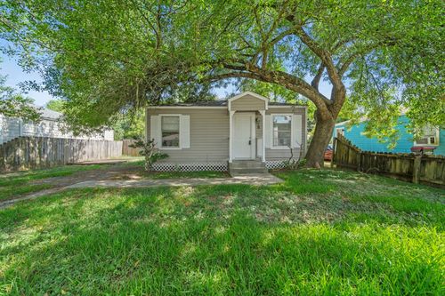 8 Jennische St, Baytown, TX, 77520 | Card Image