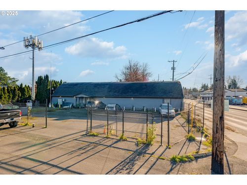 3670 Sw 185th Ave, Aloha, OR, 97078-1574 | Card Image