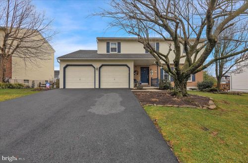 1860 S Mountain Dr, READING, PA, 19608-9497 | Card Image