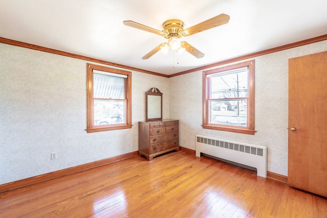 46 Suffield St, House other with 3 bedrooms, 2 bathrooms and 4 parking in Windsor Locks CT | Image 13