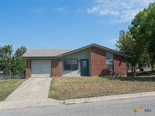 1213 W Avenue C, Lampasas, TX, 76550 | Card Image