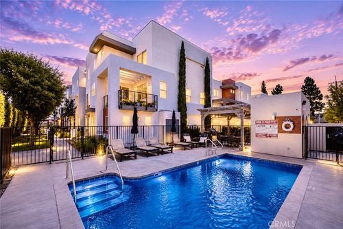 8459 Tweedy Ln, Downey, CA, 90240-2191 | Card Image