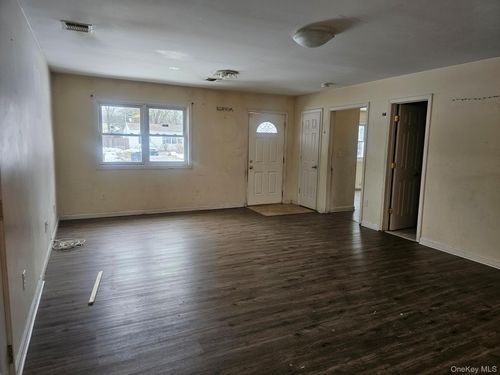 556 Taylor Avenue, Brookhaven, NY, 11772 | Card Image