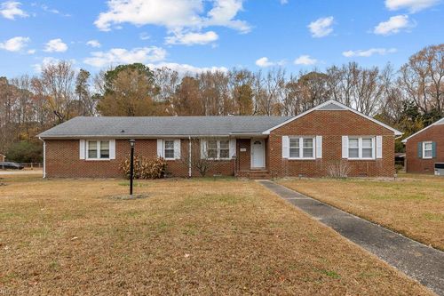 201 North Dr, Franklin, VA, 23851-2324 | Card Image