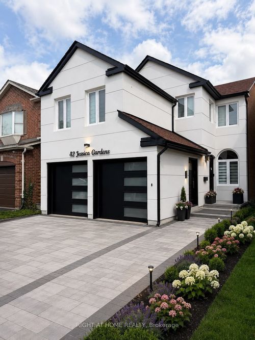 42 Jessica Gdns, Thornhill, ON, L4J3G2 | Card Image